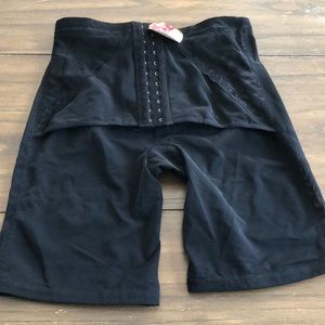 New Rubii shape wear shorts Large